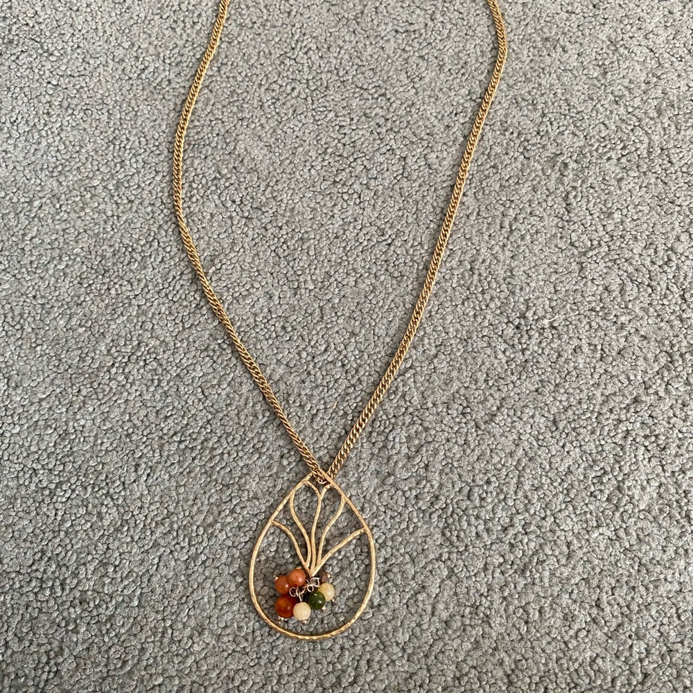 Elegant Gold Necklace with Multicolor Gemstones